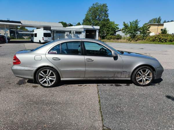 Mercedes-Benz E Jokioinen - valokuva 4