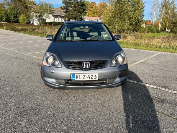 Honda Civic Turtkul - valokuva 2