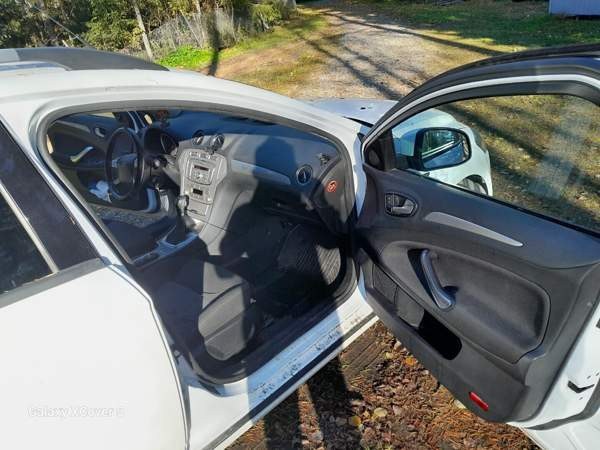 Ford Mondeo Kurikka - изображение 4