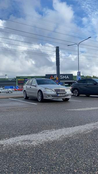 Mercedes-Benz C Kouvola - valokuva 4