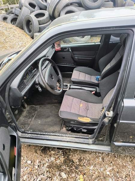 Mercedes-Benz 190 Тампере - изображение 3