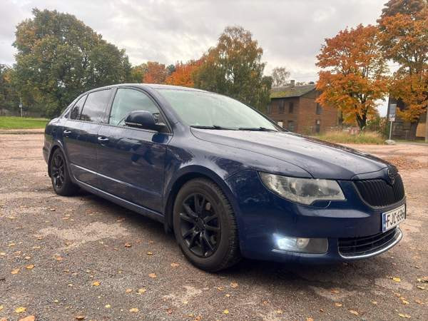Skoda Superb Vantaa - valokuva 1