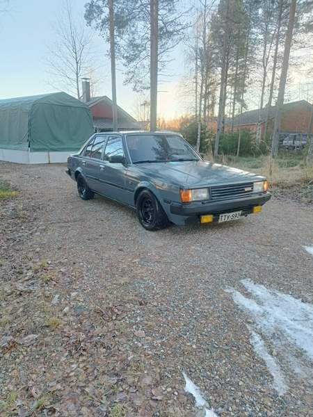 Toyota Carina Каяни - изображение 2