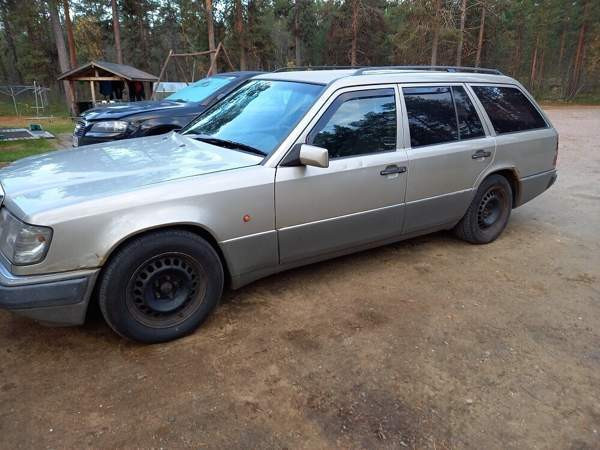 Mercedes-Benz 300 Muonio - valokuva 2