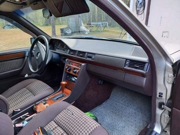 Mercedes-Benz 300 Muonio - valokuva 6