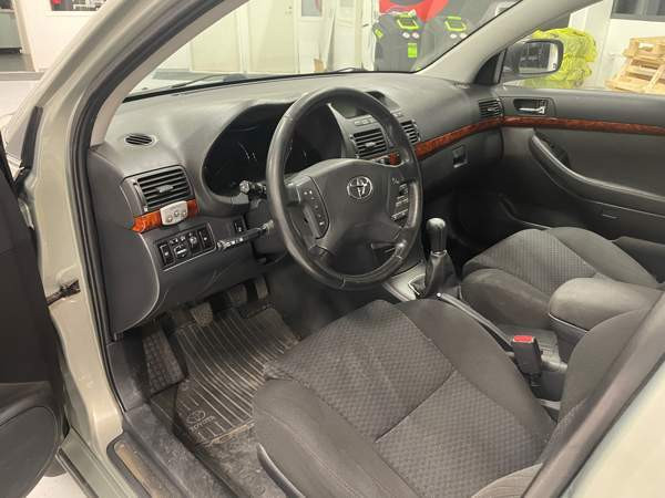 Toyota Avensis Nurmijaervi – foto 8