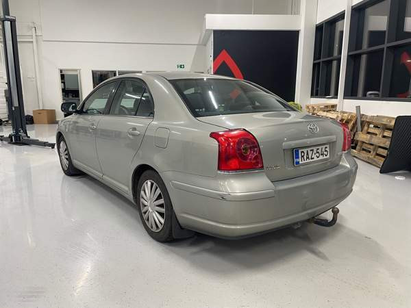 Toyota Avensis Nurmijaervi – foto 6