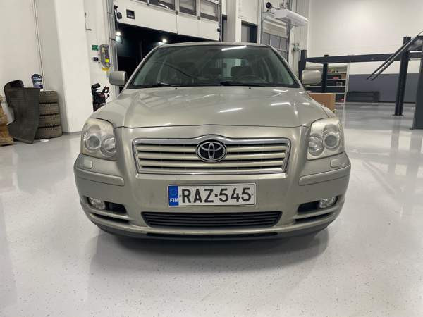 Toyota Avensis Nurmijaervi – foto 2