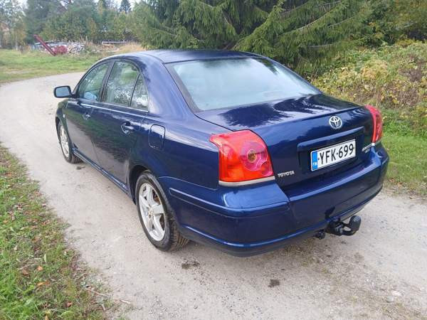 Toyota Avensis Tervola - valokuva 4