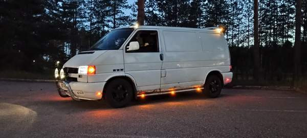 Volkswagen Transporter Мянтсяля - изображение 1