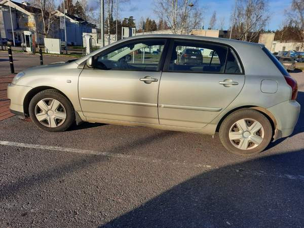 Toyota Corolla Hollola - valokuva 6