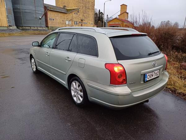 Toyota Avensis Isokyrö - изображение 4