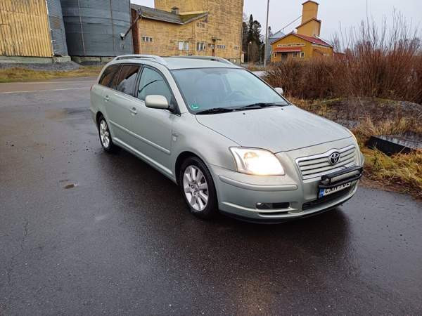 Toyota Avensis Isokyrö - изображение 1