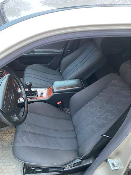 Mercedes-Benz E Lons-le-Saunier - photo 7