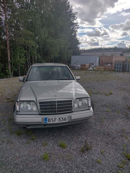 Mercedes-Benz 250 Yloejaervi - изображение 1