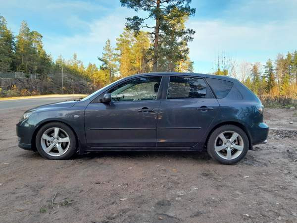 Mazda 3 Chukotskiy Avtonomnyy Okrug - valokuva 2