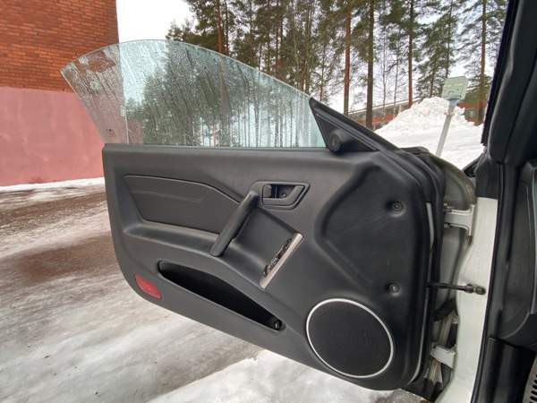 Hyundai Coupe Kouvola - valokuva 5