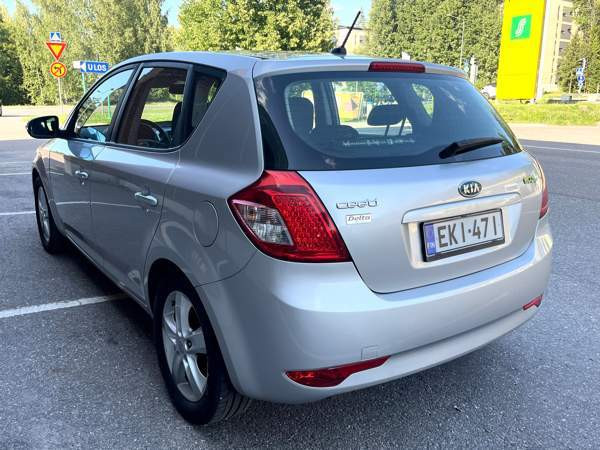 Kia Ceed Glebychevo - valokuva 5