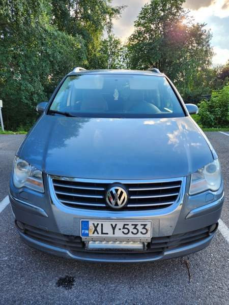 Volkswagen Touran Turtkul - valokuva 4