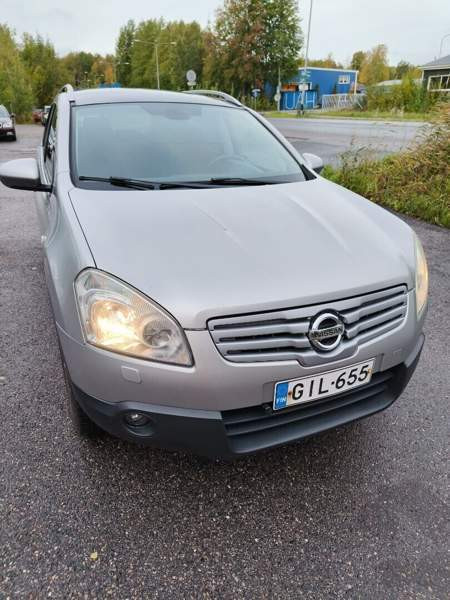Nissan Qashqai+2 Helsinki - valokuva 1
