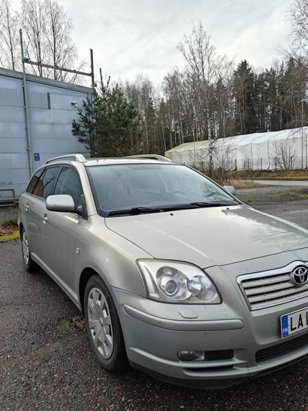 Toyota Avensis Turtkul - valokuva 2