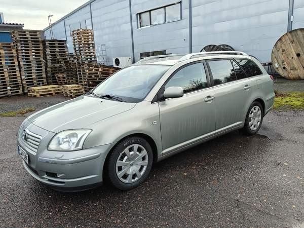 Toyota Avensis Turtkul - valokuva 1