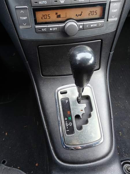 Toyota Avensis Turtkul - valokuva 3