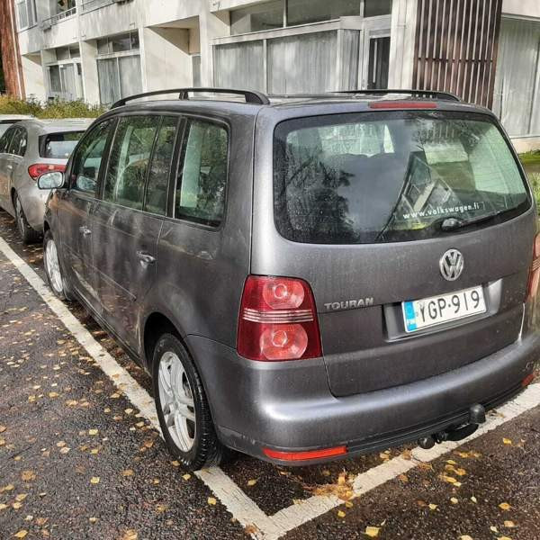 Volkswagen Touran Espoo - valokuva 4
