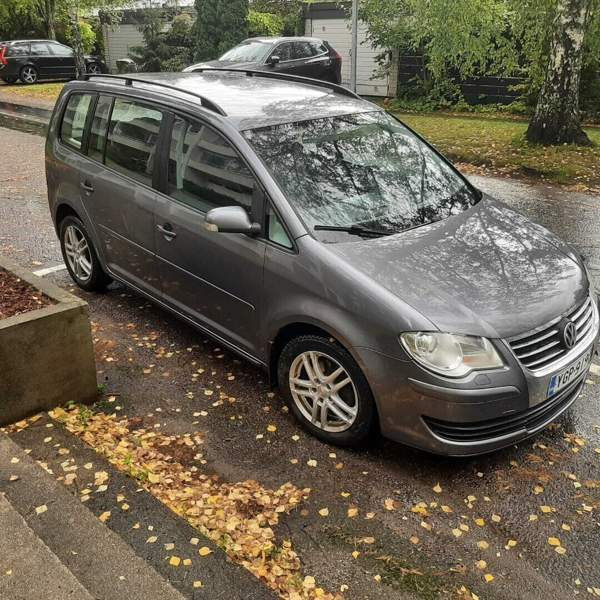 Volkswagen Touran Espoo - valokuva 3