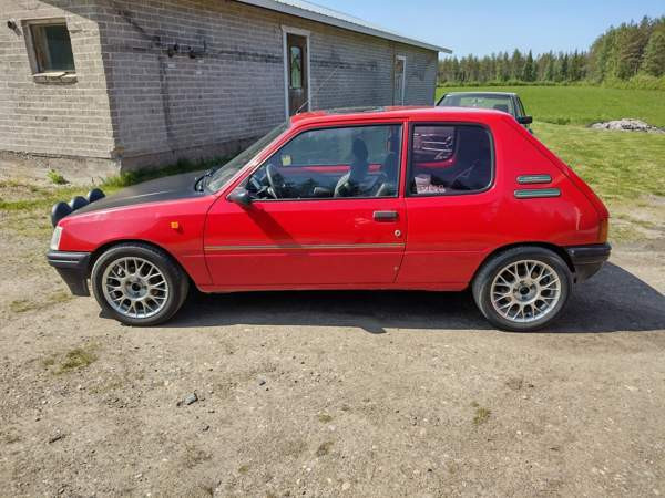 Peugeot 205 Sotkamo - изображение 6