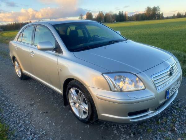 Toyota Avensis Kurikka - valokuva 2