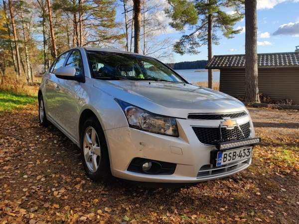 Chevrolet Cruze Порвоо - изображение 1