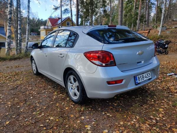 Chevrolet Cruze Порвоо - изображение 5