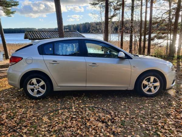 Chevrolet Cruze Порвоо - изображение 4