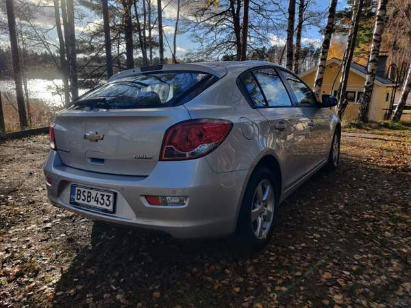 Chevrolet Cruze Порвоо - изображение 3