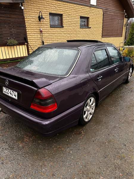 Mercedes-Benz C Soini - valokuva 4