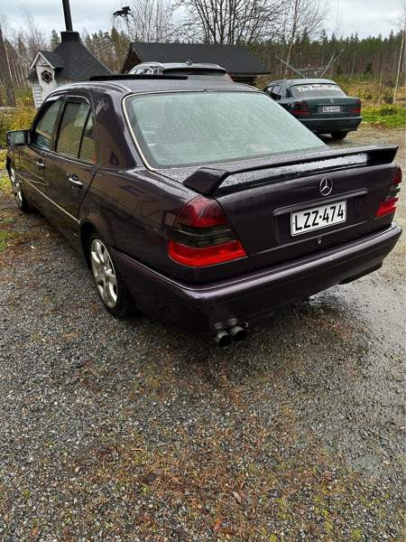 Mercedes-Benz C Soini - valokuva 3