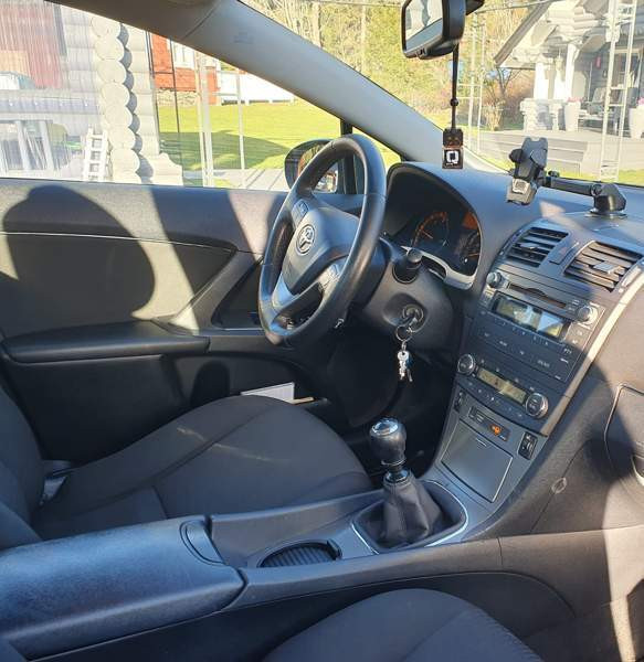 Toyota Avensis Zaporiz'ka Oblast' - valokuva 5