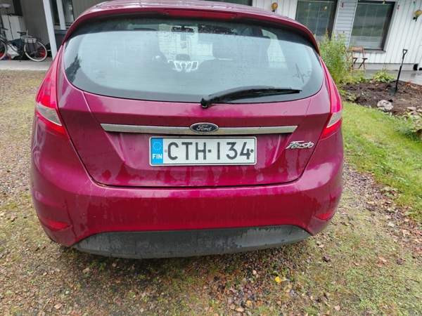 Ford Fiesta Rovaniemi - valokuva 3