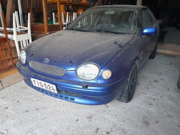 Toyota Corolla Glebychevo - valokuva 1