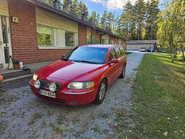 Volvo V70 Sarov - valokuva 1
