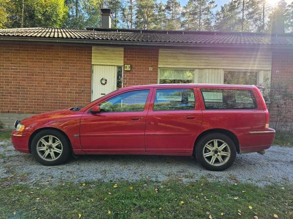 Volvo V70 Sarov - valokuva 2