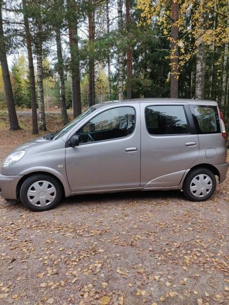 Toyota Yaris Verso Porvoo - valokuva 6