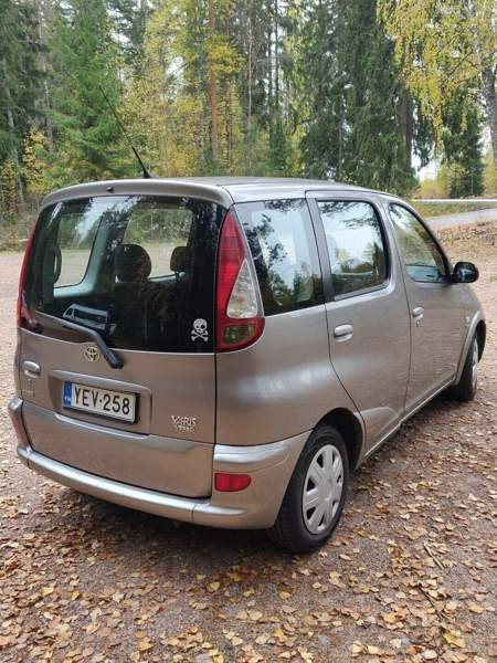 Toyota Yaris Verso Porvoo - valokuva 4