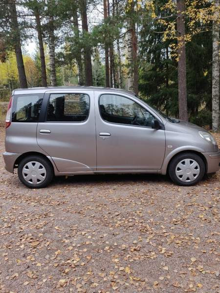 Toyota Yaris Verso Porvoo - valokuva 5