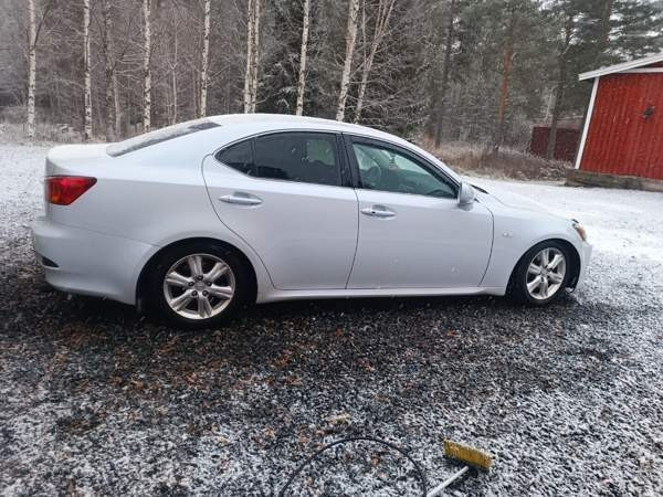 Lexus IS Laihia - valokuva 4