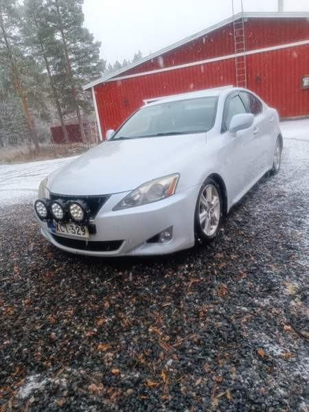 Lexus IS Laihia - valokuva 1