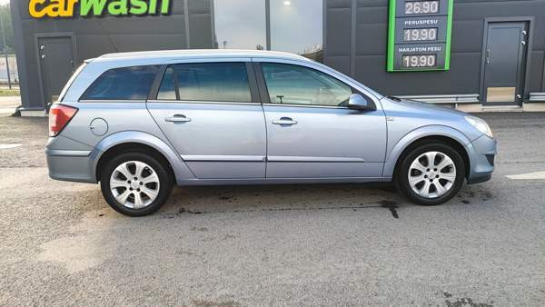 Opel Astra Haemeenlinna - photo 2