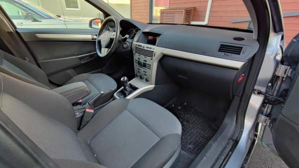 Opel Astra Haemeenlinna - photo 7
