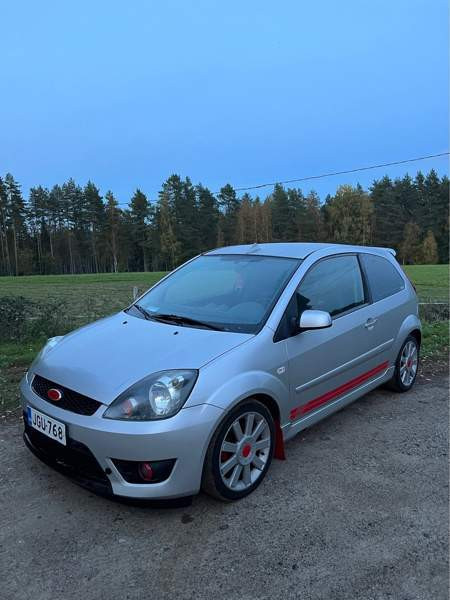 Ford Fiesta Mikkeli - valokuva 1